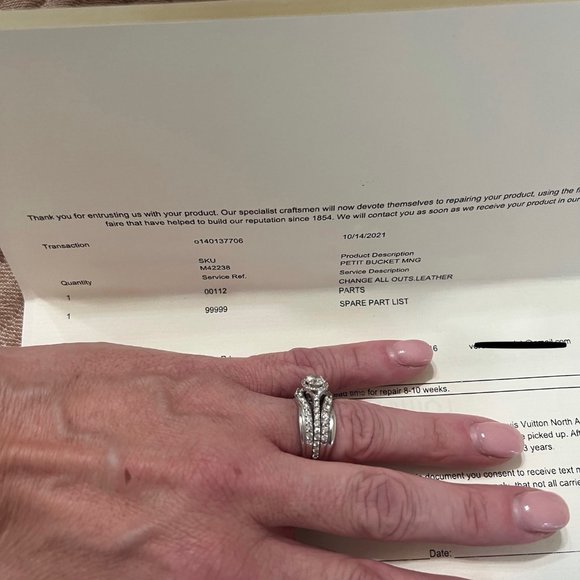 Authentic Louis Vuitton Petit Bucket Bag - EXCELLENT CONDITION - Picture 14 of 15